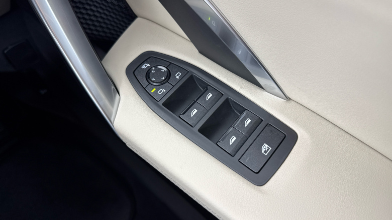 BMW iX2 150kW eDrive20 M Sport 65kWh 5dr Auto [Tech/Pro] Electric Hatchback